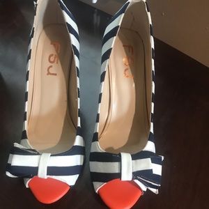 F5J Women’s Navy Striped Peep Toe Heel 9.5